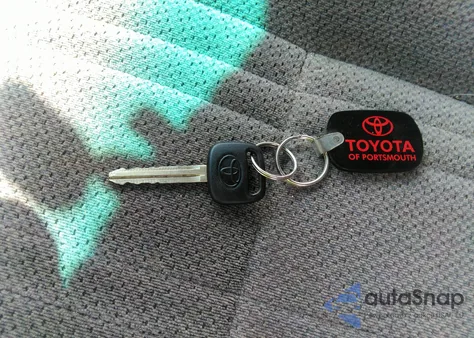 2000 Toyota Tundra Sr5 V8 z USA, uszkodzony, nr VIN 5TBKT4417YS010505